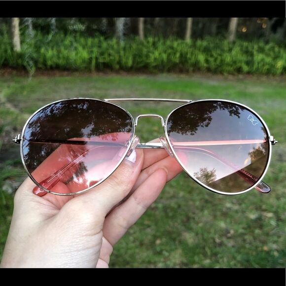 Disney Minnie Mouse Aviators Rose Pink Lenses Golden Rim RARE - Picture 3 of 9